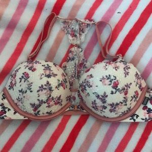 NWT Victoria’s Secret Pink push up bra